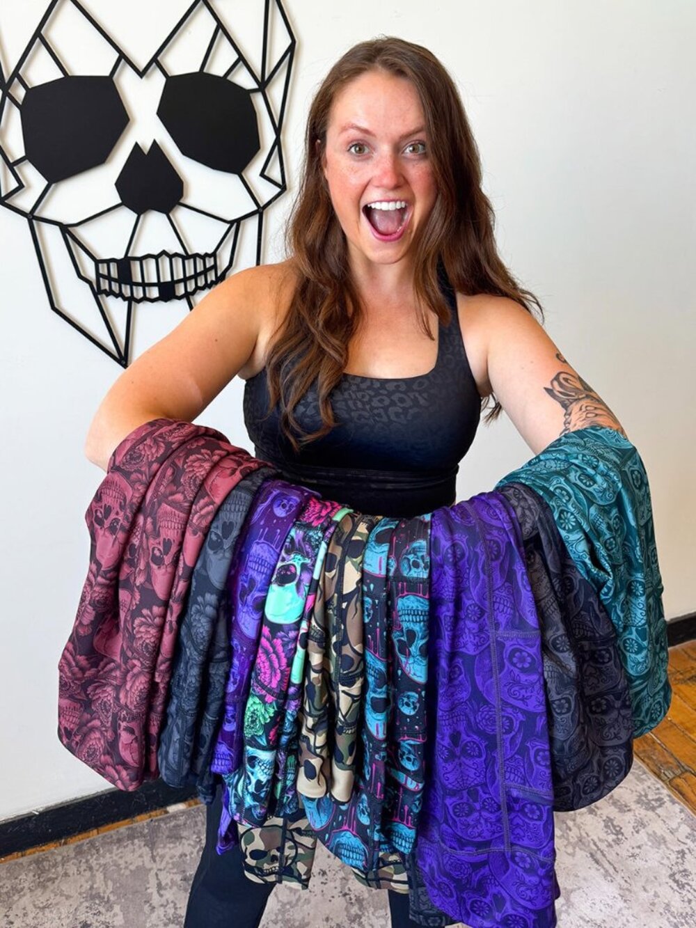 Medium Constantly Varied Gear CVG Sealed Series Skulls Leggings SURPRISE PRINT - Picture 4 of 16